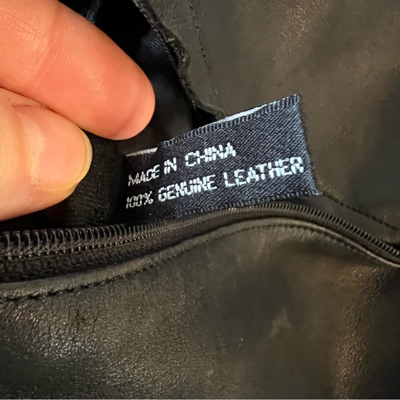 DKNY black leather backpack - Picture 6 of 8